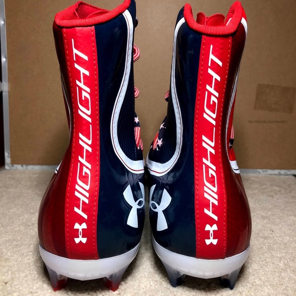 Under Armour Highlight USA Football Cleats - Picture 2 of 10